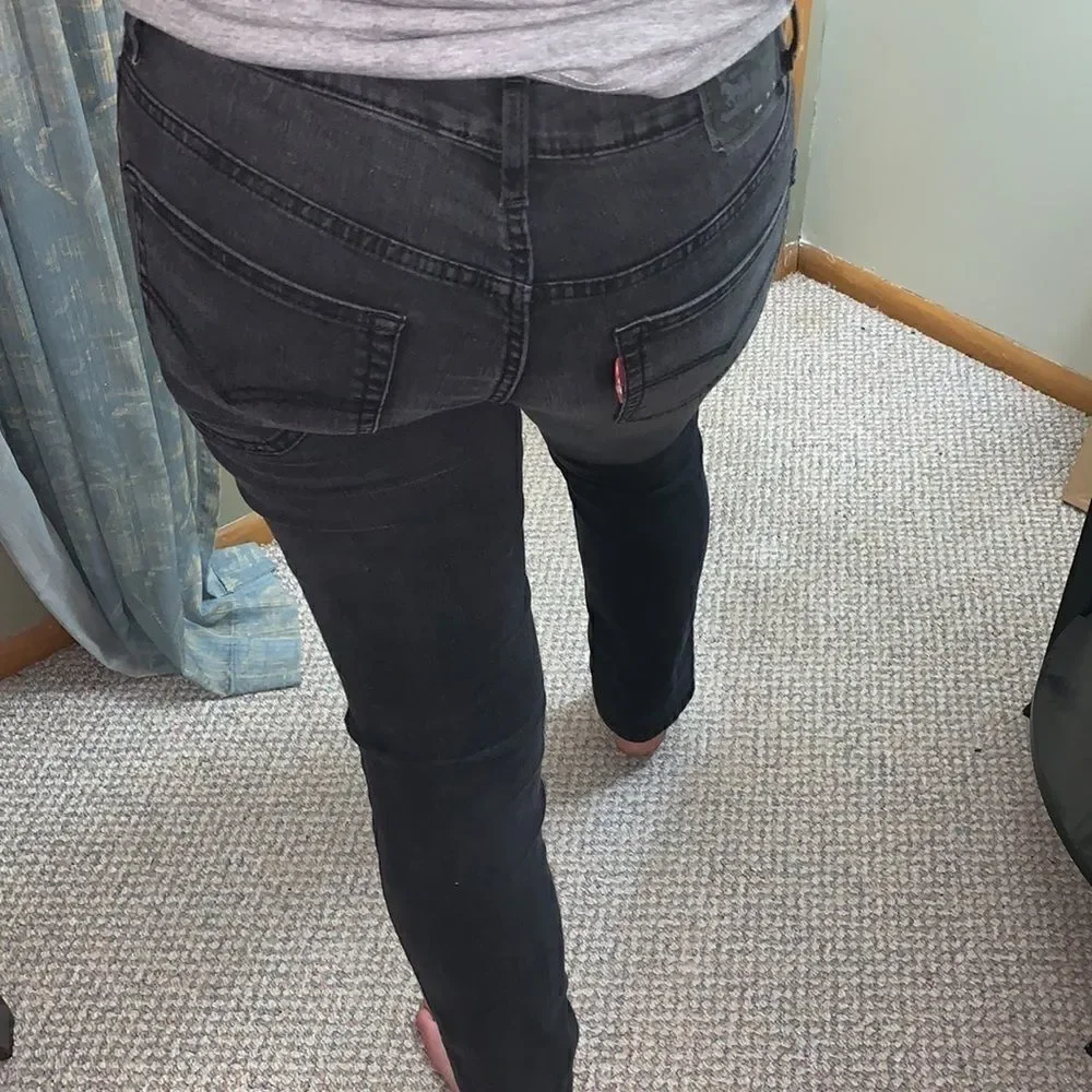 EUC DISTRESSED LEVIS 512 SLIM TAPERED FIT JEANS size 8